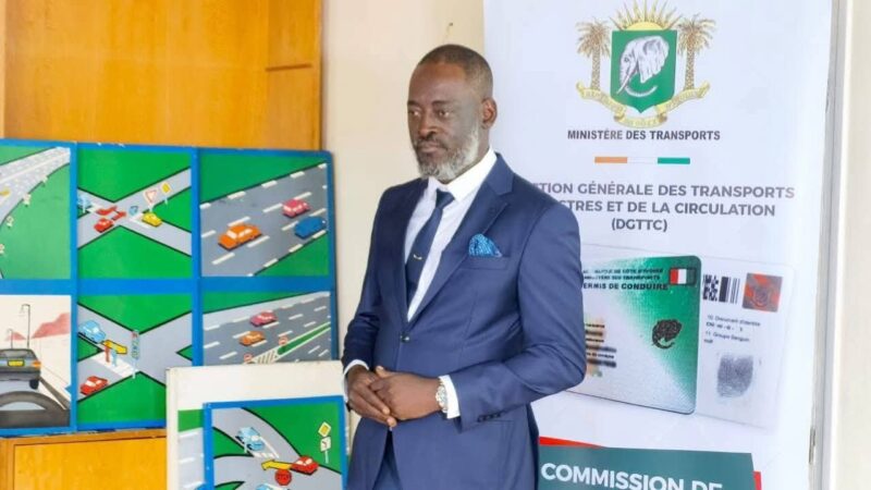 Côte d&rsquo;Ivoire: l&rsquo;artiste Molare interdit de monter au volant pendant 05 ans