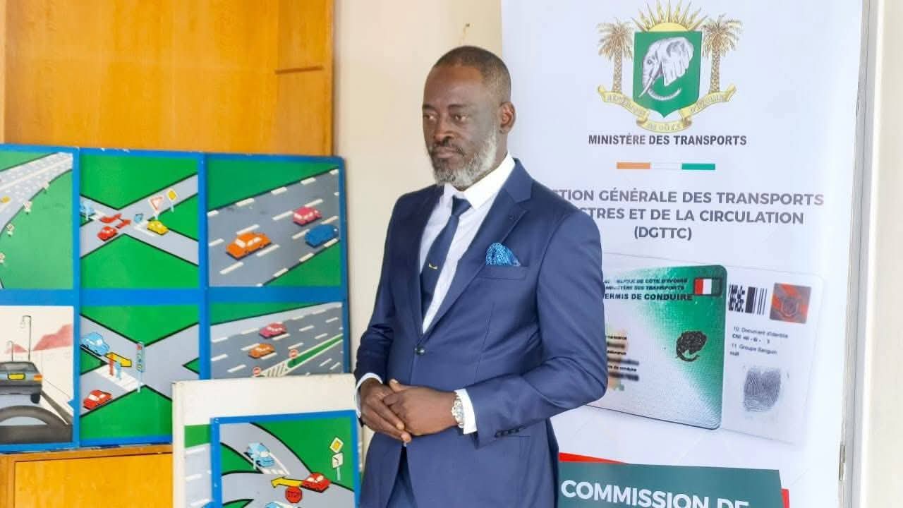 Côte d&rsquo;Ivoire: l&rsquo;artiste Molare interdit de monter au volant pendant 05 ans