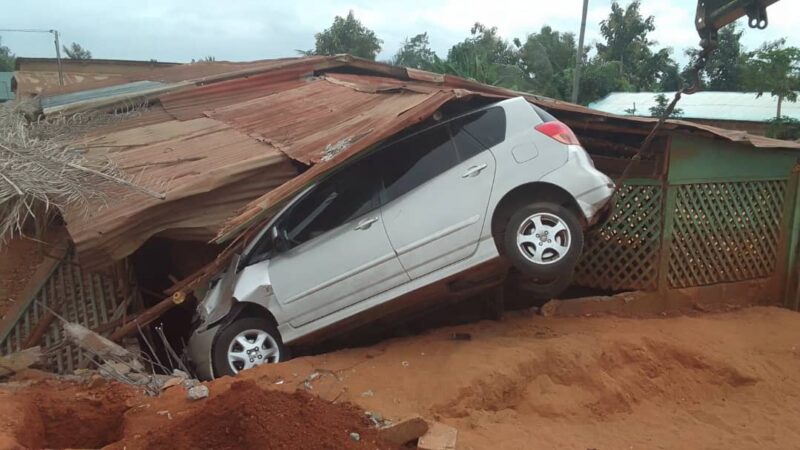 Département de l&rsquo;Atlantique: Un véhicule finit sa course dans une boutique