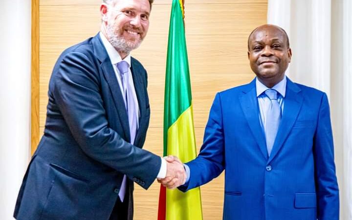 Diplomatie: l’ambassadeur néerlandais au cabinet du président de la Cour constitutionnelle