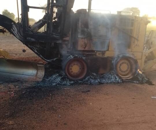 Karimama: Plusieurs engins lourds de l&rsquo;entreprise SOROUBAT incendiés (images)