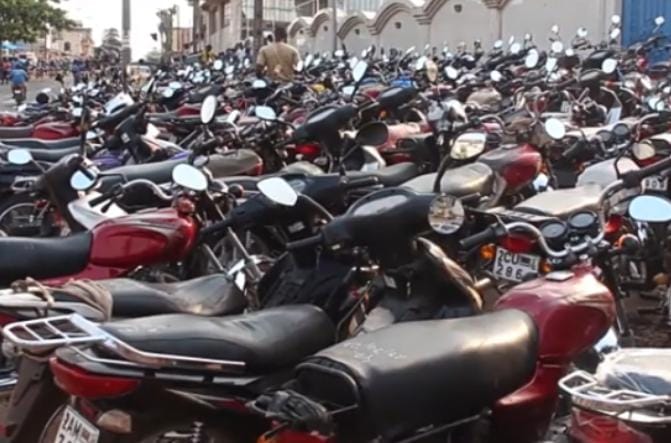 Bénin: l&rsquo;ANRACS met en  vente aux enchères publiques plusieurs motos et voitures