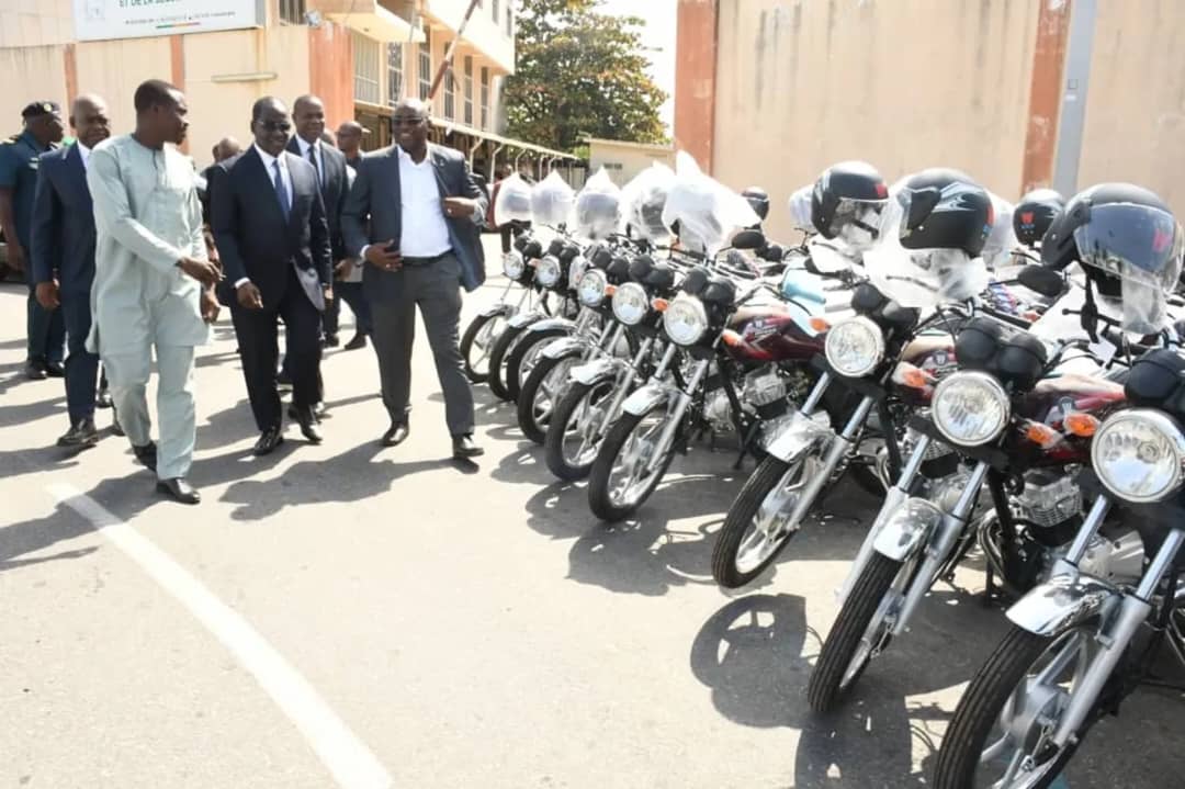 Sécurité aux frontières du Bénin: 97 motos offertes aux Forces armées béninoises