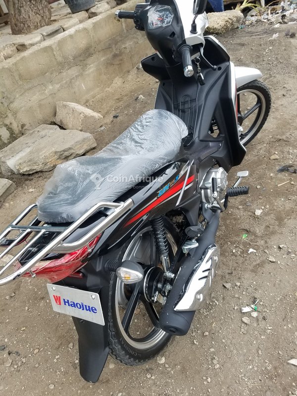 Bénin : pour deux bouteilles de bière fraîche, un homme perd sa moto Haojue 115s