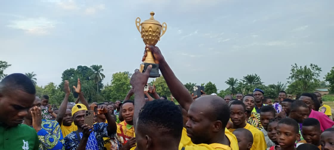 Grande finale du tournoi inter-villages à Agonlin Houégbo : Une mobilisation colossale du Docteur Jonas YEZOUNME et de la sous session UPR d’Agonlin-houégbo