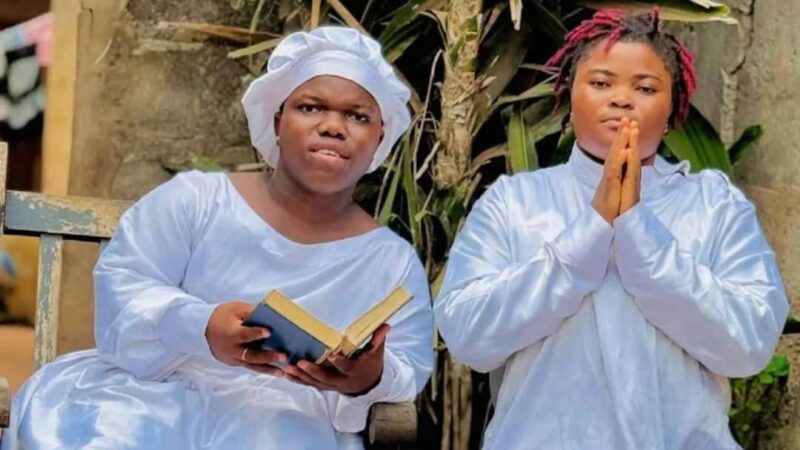 Bénin : l&rsquo;Église du Christianisme Céleste condamne l&rsquo;usage irrespectueux de sa soutane par les créateurs de contenus