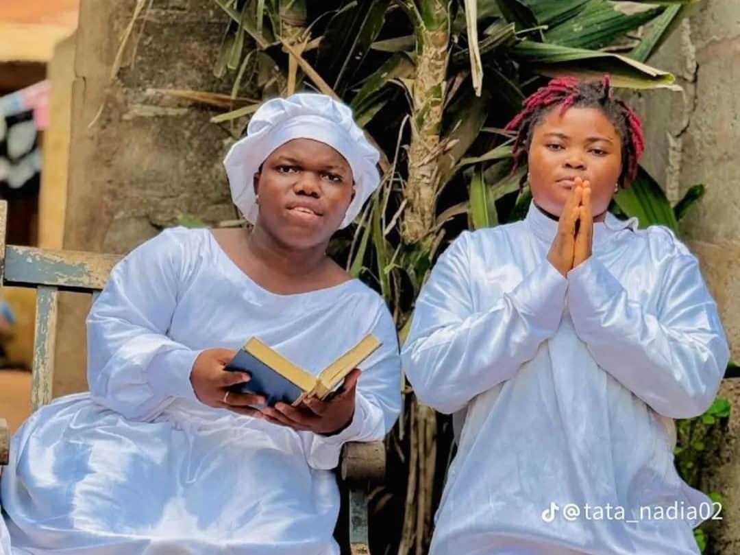 Bénin : l&rsquo;Église du Christianisme Céleste condamne l&rsquo;usage irrespectueux de sa soutane par les créateurs de contenus