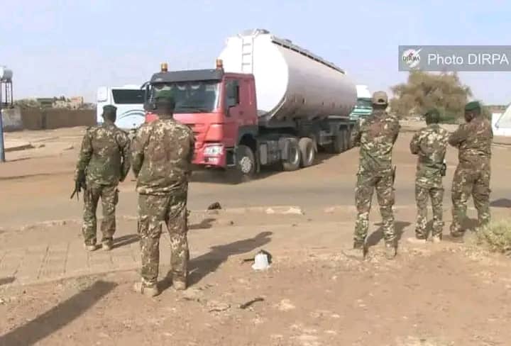 Mali : 64 citernes de carburant sous escorte, un convoi qui brise la pénurie dans le Nord
