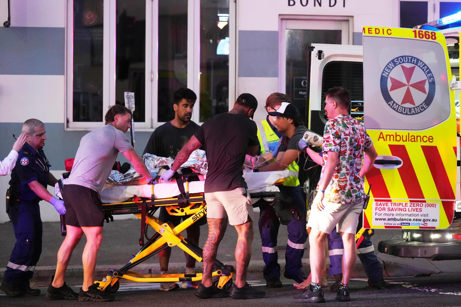 Australie: Une fusillade fait plusieurs morts et plusieurs blessés sur la plage de Bondi ‎
