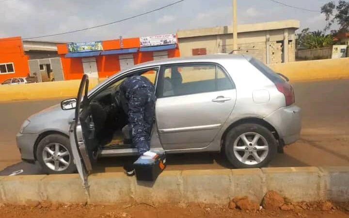Vol de véhicule à Godomey : la traque policière contraint les malfaiteurs à abandonner leur butin