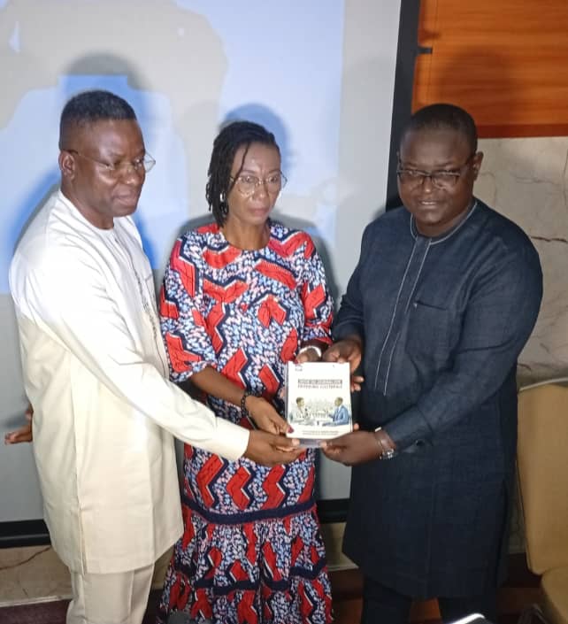 Période électorale : l&rsquo;Odem et la Fondation Hirondelle lancent un guide pour une couverture médiatique équilibrée et responsable