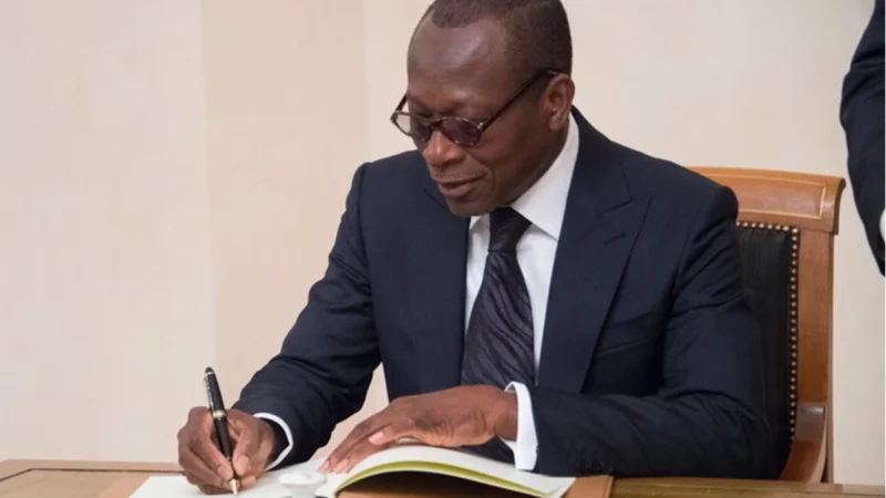 Bénin: le président Talon promeut des hauts Officiers Bada, Gomina, Tevoèdjrè aux grandes supérieurs