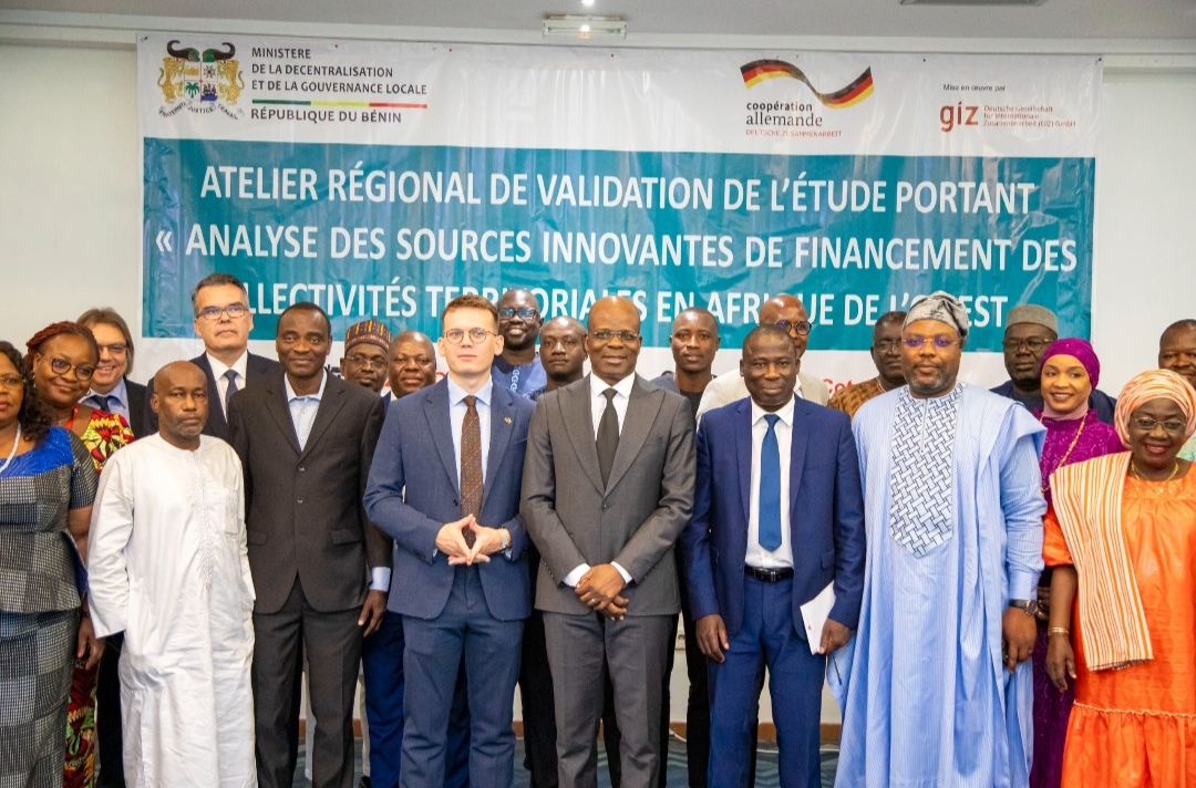 Atelier régional sur les sources innovantes de financement des collectivités territoriales: Le Ministre Raphaël Akotègnon réaffirme  l’engagement du Gouvernement béninois 