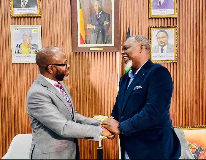 HAAC: le président Édouard Loko reçoit en audience Conrad Gbaguidi du CES