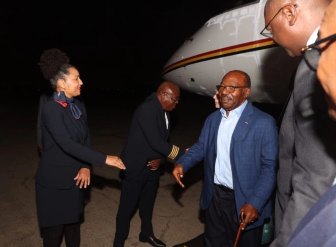 Exil: Ali Bongo et sa famille accueillis en Angola après leur libération