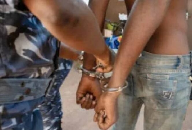 Bénin : 03 présumés malfrats interpellés après le vol d&rsquo;une moto