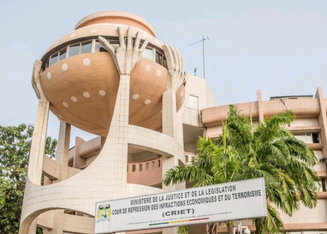 Harcèlement sexuel au Bénin : Un enseignant d’SVT condamné à 5 ans de prison
