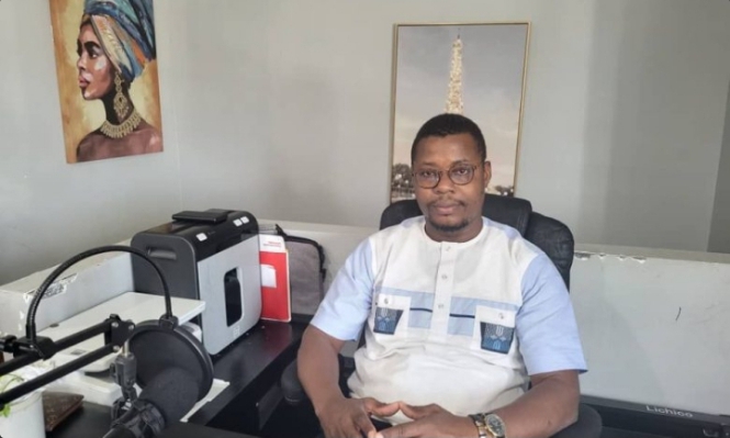 Hugues Comlan Sossoukpè : le webactiviste présenté au procureur après son extradition à Cotonou 