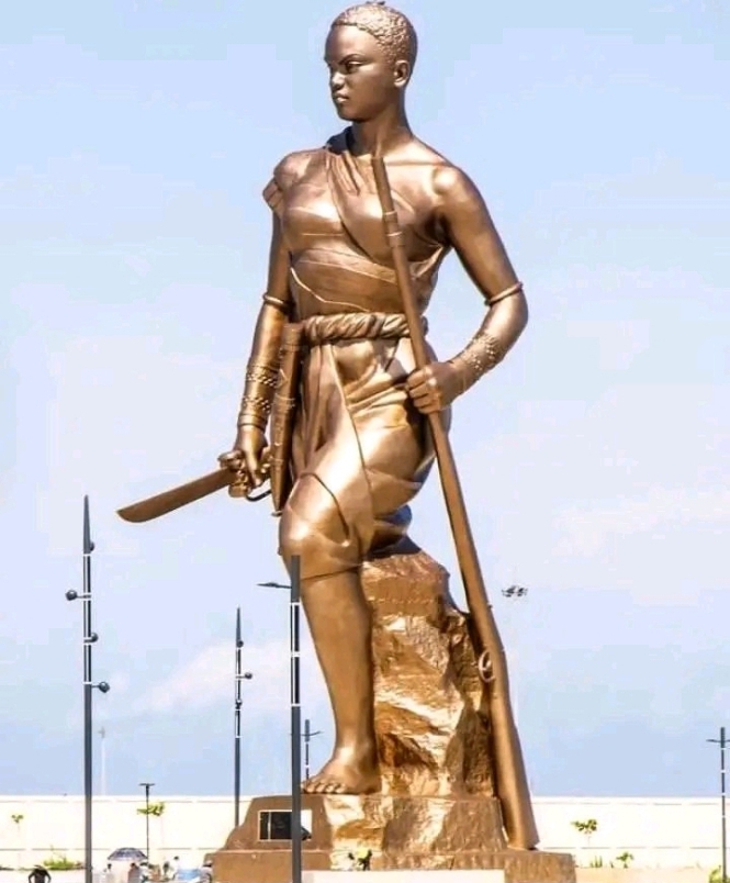 Justice: Un jeune homme tente de vendre la statue de l&rsquo;Amazone et se retrouve devant la CRIET