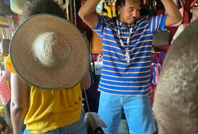 Trève hivernale de La Liga: Jules Koundé passe un bon moment festif sur sa terre d&rsquo;origine