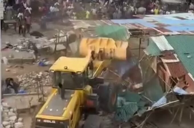 Cotonou: le Marché Missèbo complètement rasé, les bulldozers tournés vers Dantokpa