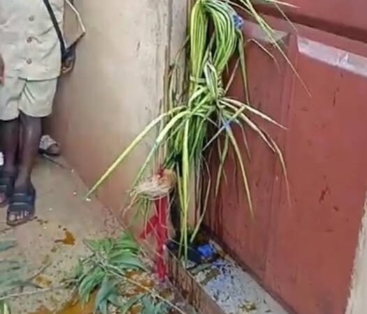 ‎CEG 2 d&rsquo;Azovè: Un inconnu barricade le bureau de la comptable avec des gris-gris 