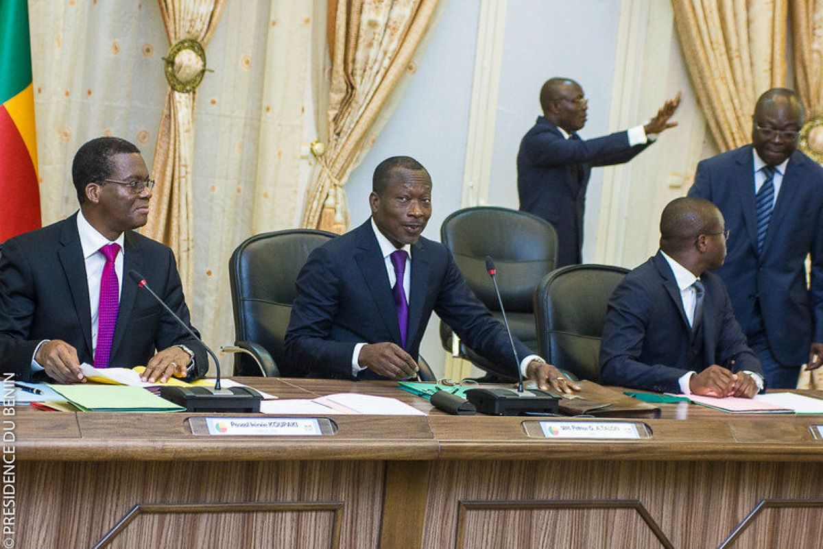 135 toitures de salles de classes endommagées au Bénin : le gouvernement annonce leur réfection