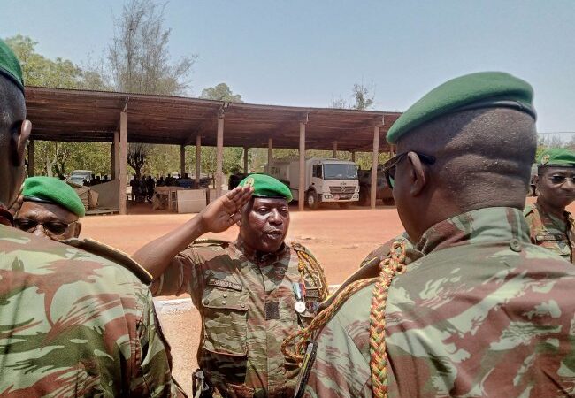 Bénin : plusieurs officiers des Forces Armées Béninoises distingués