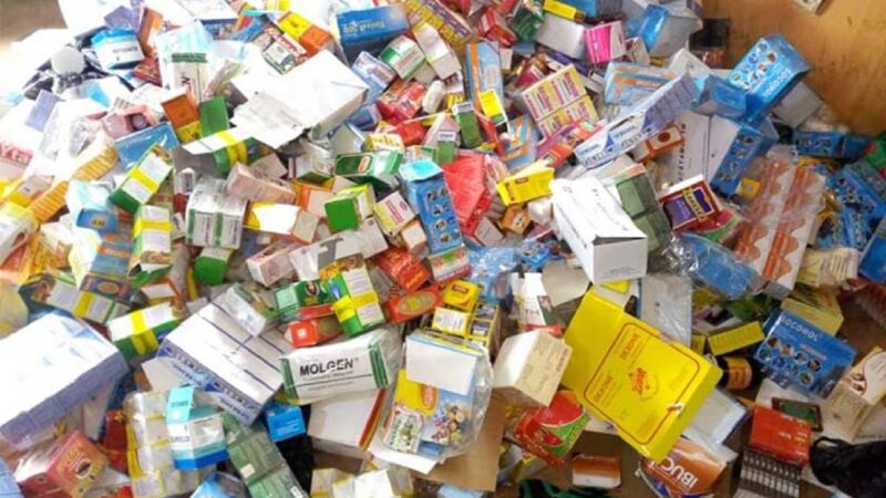 Lutte contre le trafic de produits contrefaits : un entrepôt pharmaceutique démantelé à Cotonou