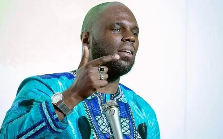 Affaire Kémi Séba : deux nouvelles audiences fixées, le Panafricaniste reste en prison