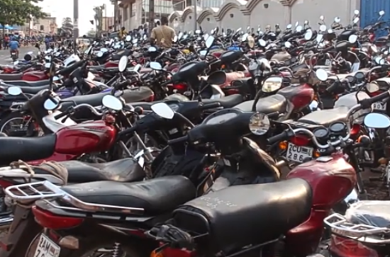 Cotonou: plus de 200 motos, une dizaine de voitures saisies et envoyées à la fourrière
