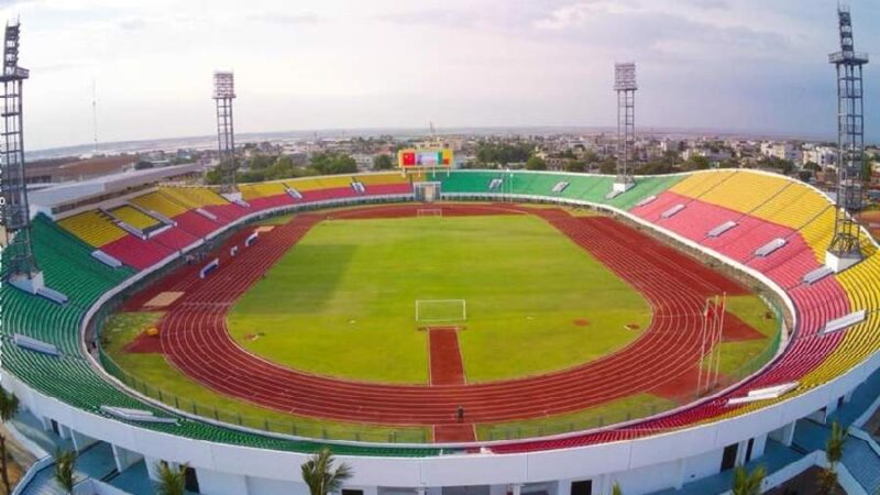 Regards croisés : Stade à polémique !!!