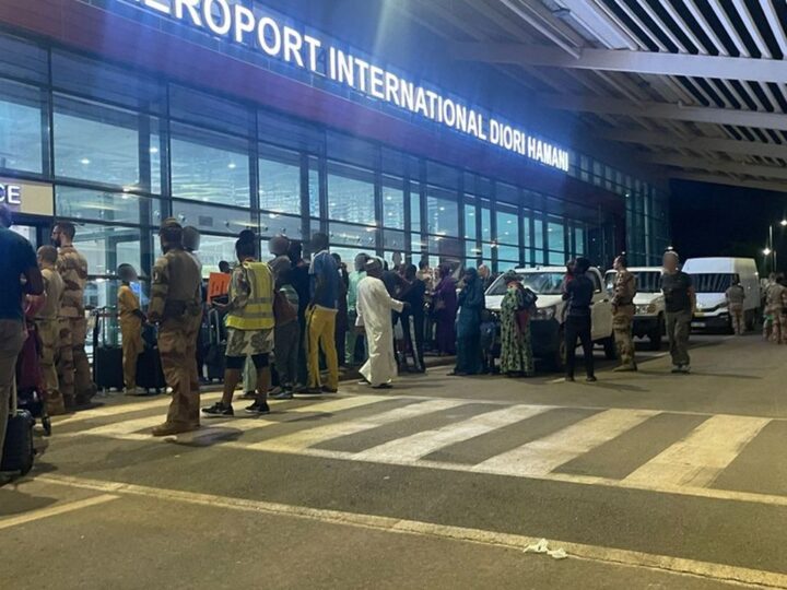 Niger : 17 suspects dont des burkinabé arrêtés après l’attaque de l’aéroport de Niamey