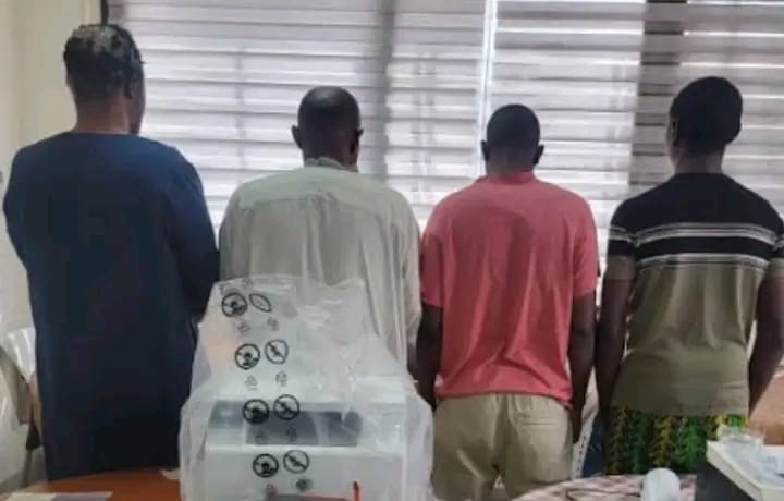 Sénégal : Un vaste réseau de faux visas et faux passeports démantelé à Dakar, cinq suspects arrêtés