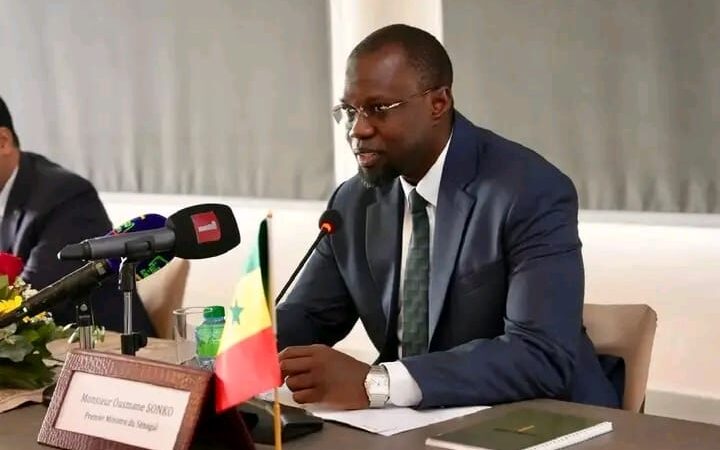 Sénégal: le Premier ministre Ousmane Sonko annonce un projet de loi pour durcir la répression de l’homosexualité