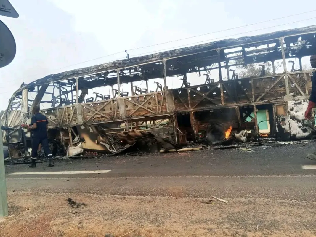 Malanville: Un bus de la compagnie Baobab détruit par un incendie, 1 mort et 2 blessés