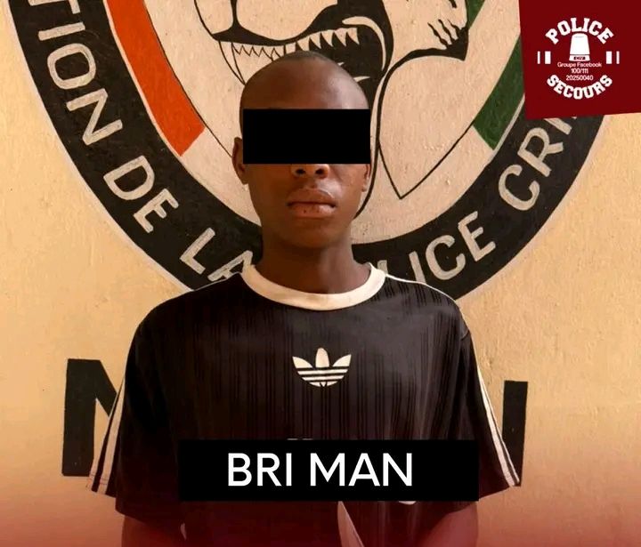 Côte d&rsquo;Ivoire : Recherché pour meurtre, un jeune homme arrêté dans la file d&rsquo;un recrutement militaire à Man