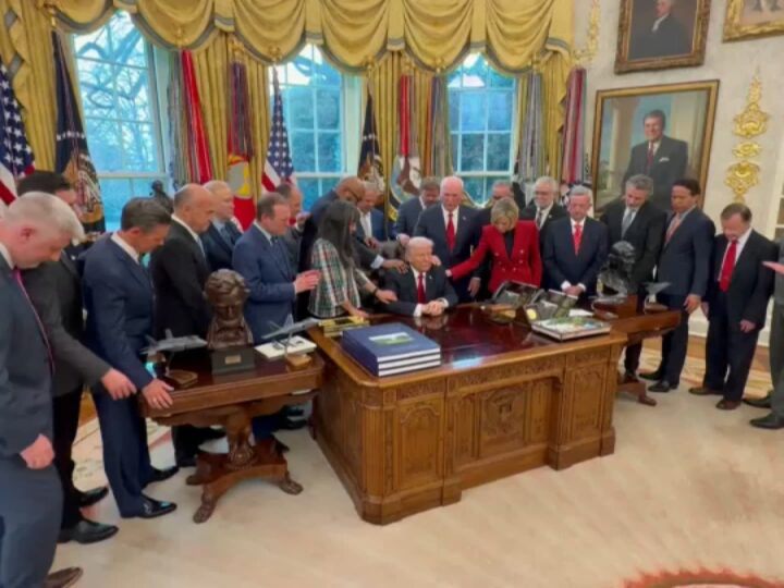 États-Unis: Une vidéo du président Donald Trump en prière avec des pasteurs circule sur les réseaux sociaux