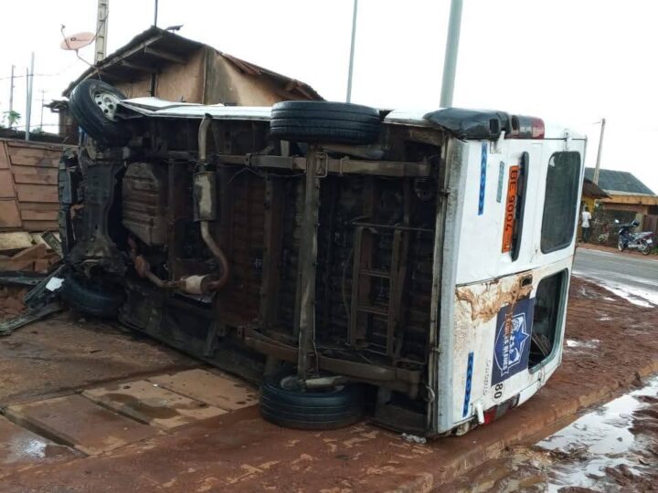 Grave accident de l’équipe Étoiles Bleues d’Ikpinlè : plusieurs joueurs blessés