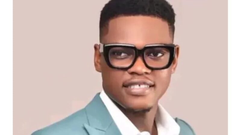 Bénin : le tiktokeur Alain Keneth libéré mais pas encore tiré d&rsquo;affaire 