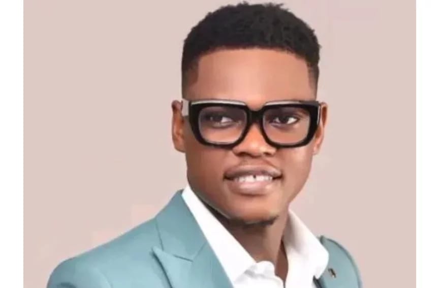 Bénin : le tiktokeur Alain Keneth libéré mais pas encore tiré d&rsquo;affaire 