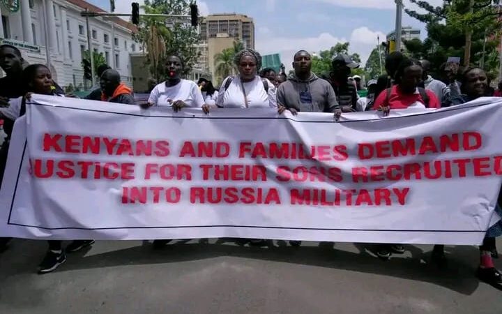 Guerre en Ukraine : au Kenya, des familles réclament le retour de leurs fils recrutés pour combattre aux côtés de la Russie