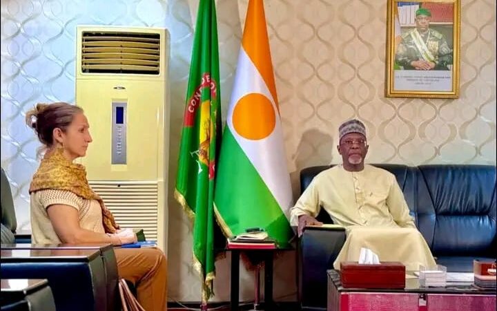 Tensions diplomatiques : le Niger convoque la représentante de l’Union européenne et dénonce une « ingérence » dans l’affaire Bazoum