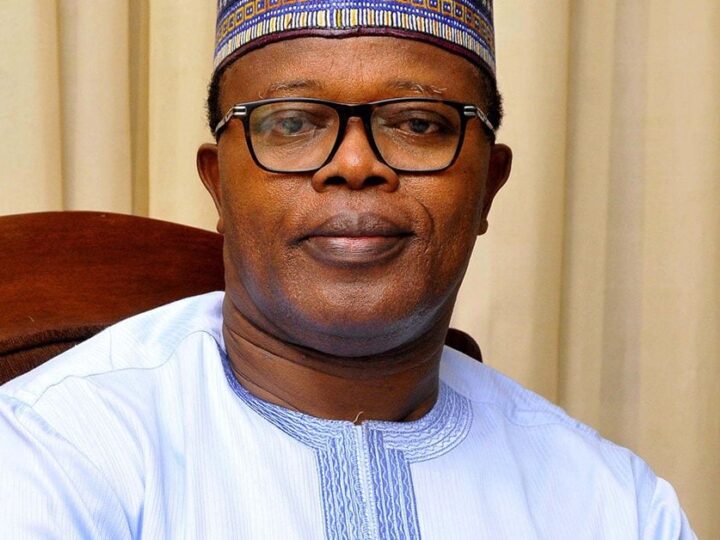 Les Démocrates : Éric Houndété prend les commandes du parti par intérim