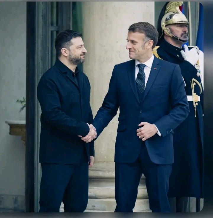 Zelensky à Paris : Macron affiche son soutien et refuse que la guerre en Iran fasse oublier l’Ukraine