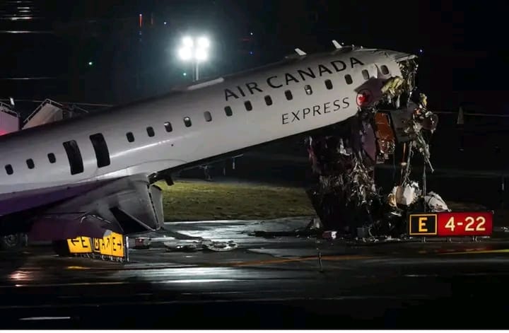 New York : un avion d’Air Canada percute un camion de pompiers à LaGuardia, des morts enregistrés 