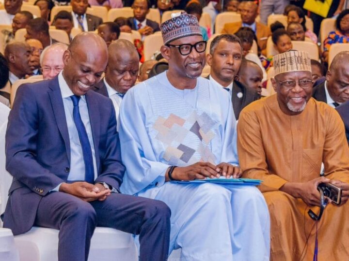 « Si l’AES vacille, c’est toute la région qui sera menacée » : le ministre togolais Robert Dussey alerte sur la stabilité du Sahel