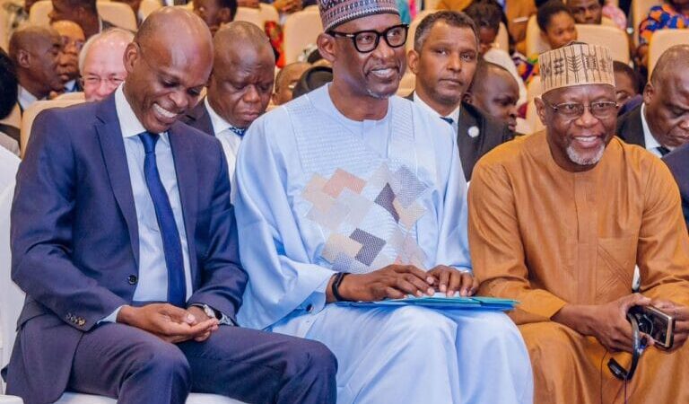 « Si l’AES vacille, c’est toute la région qui sera menacée » : le ministre togolais Robert Dussey alerte sur la stabilité du Sahel