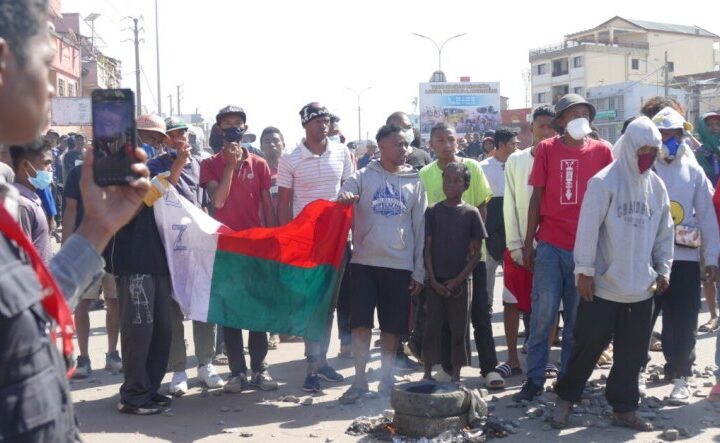 Tensions politiques au Madagascar: Le mouvement Gen Z dénonce l&rsquo;arrestation de six de ses membres 