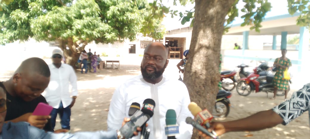 Après son vote : Rock Hounwanou appelle à une mobilisation massive des électeurs